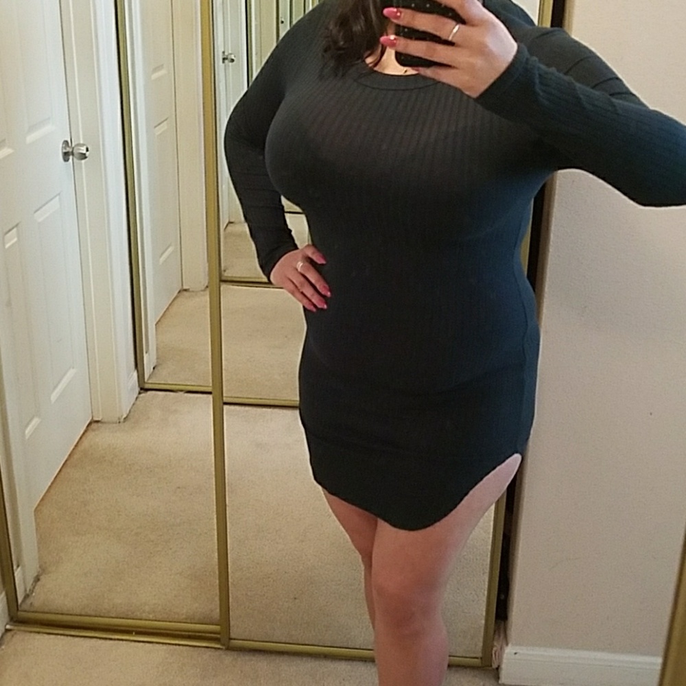 Green long sleeve mini dress