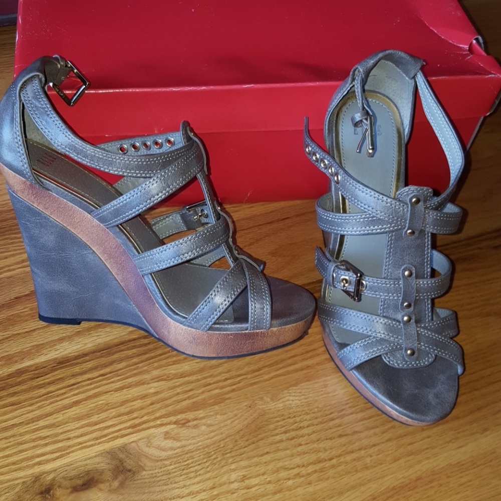 Platform wedge sandles