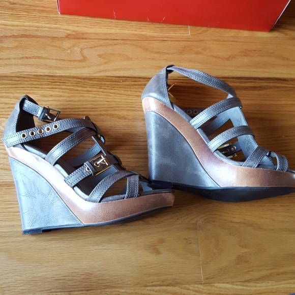 Platform wedge sandles - Picture 6 of 8