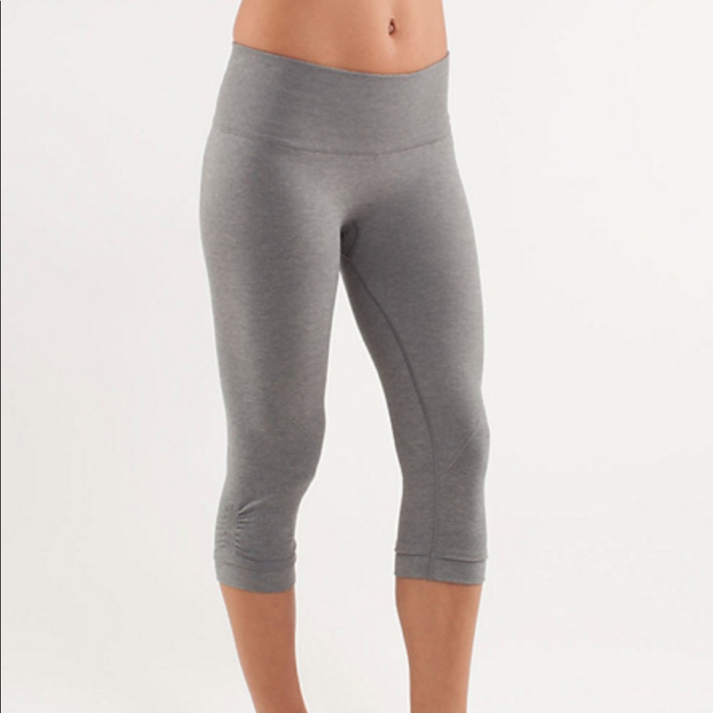 Lululemon Ebb to Street Crop