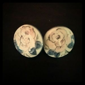 Ceramic hand painted stud earrings.
