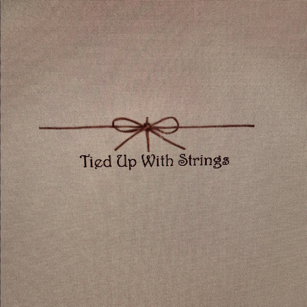 Meet your Posher, Tiedupwithstrings