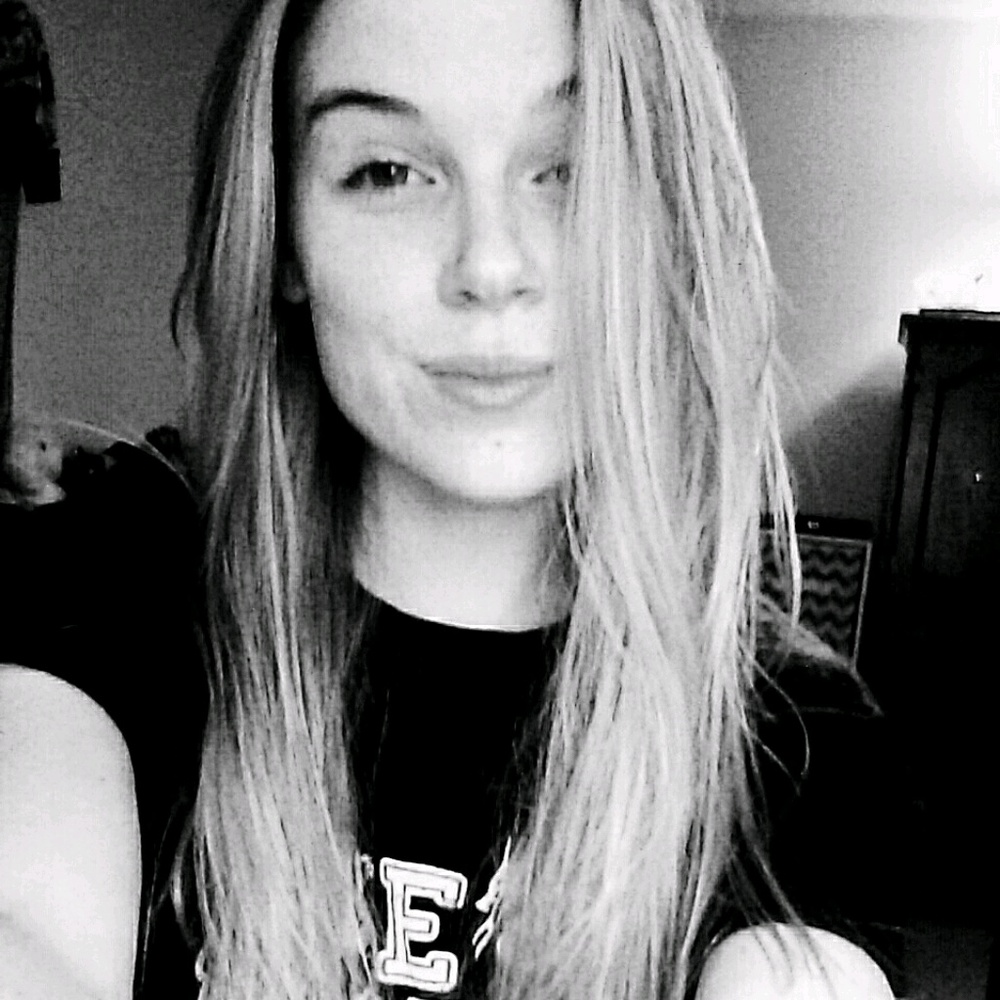 Meet your Posher, Crystal