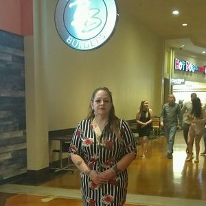 Meet your Posher, Candi