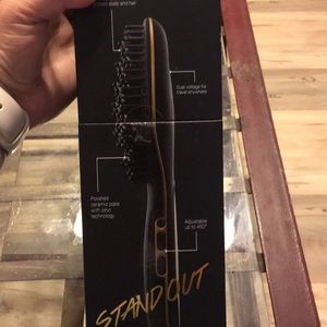 Aria Straightener Brush