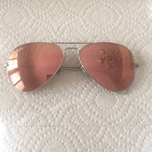 Ray Ban Aviators!