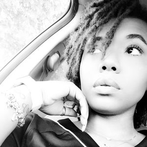 Meet your Posher, Courtney