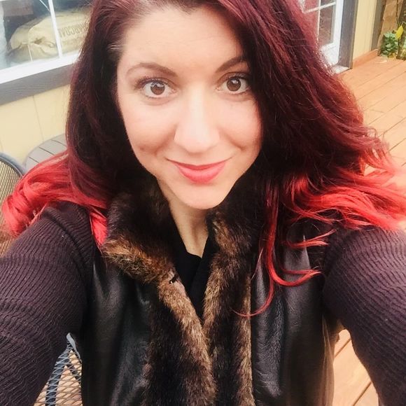 Meet your Posher, Stacy - Picture 1 of 1