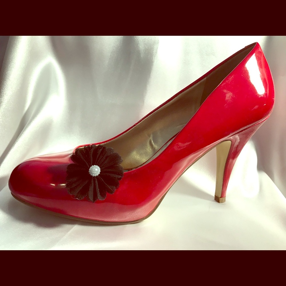 Shoe clips