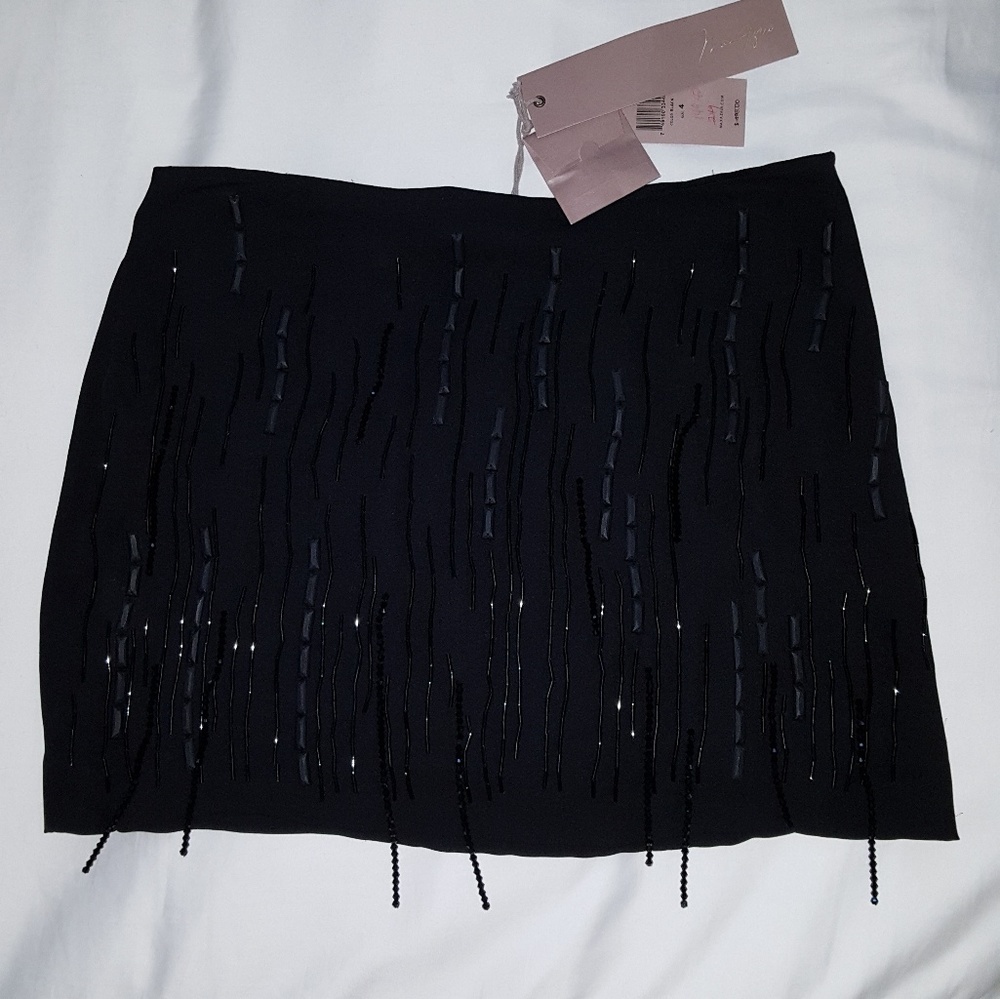 NWT Max Azria headed mini skirt size 4 (org $498)
