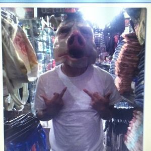 Meet your Posher, Carlos