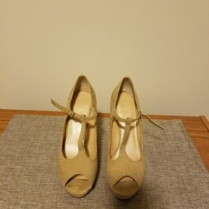 Marc Fisher Platform Heel