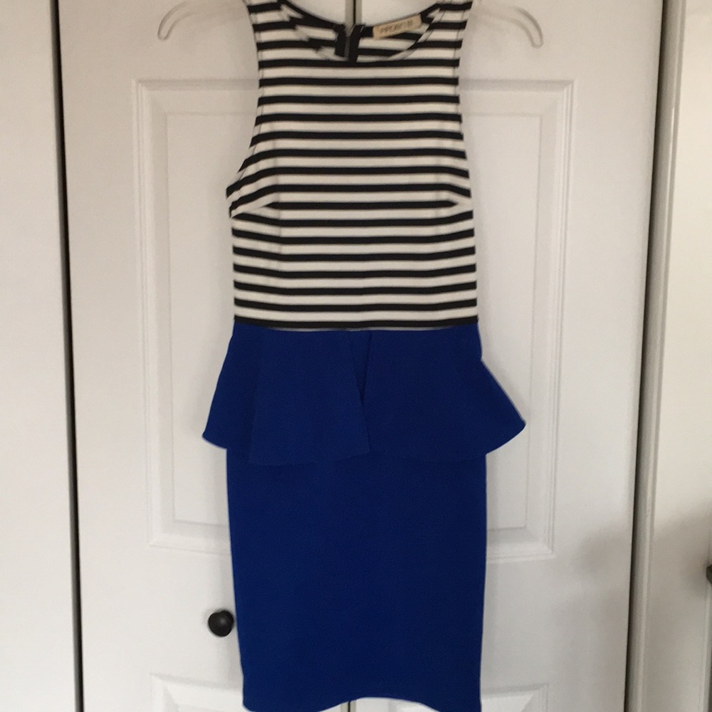 Short dress