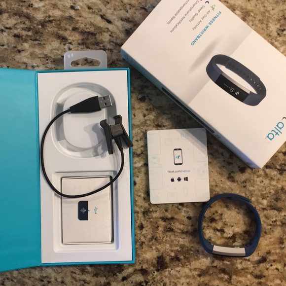 FitBit Alta - Picture 3 of 3
