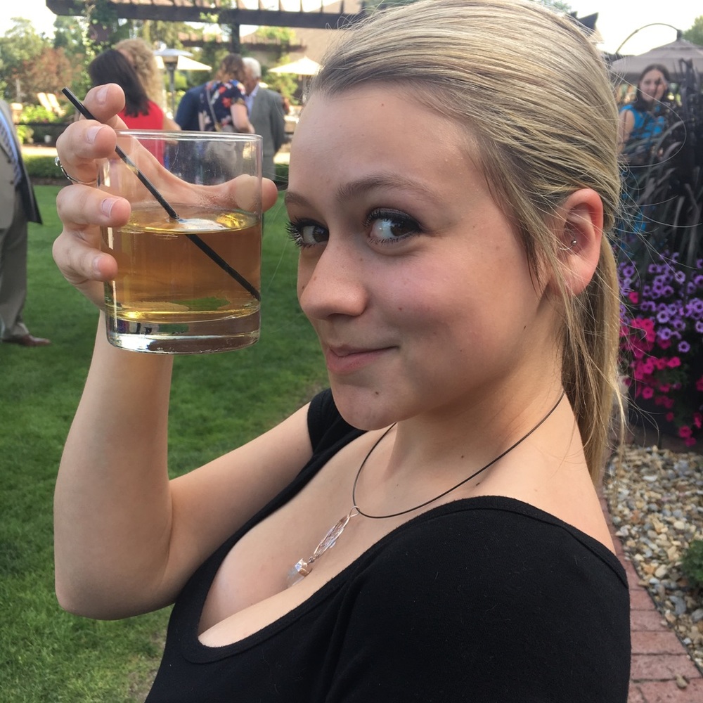 Meet your Posher, Lexi