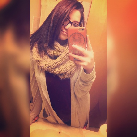 Meet your Posher, Cassity - Picture 1 of 1