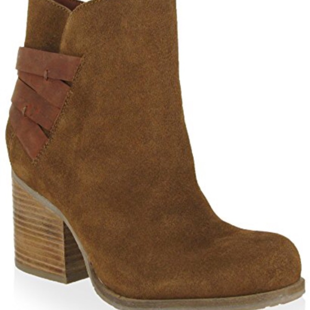 SOLD MIA heritage GENESSA ankle bootie!