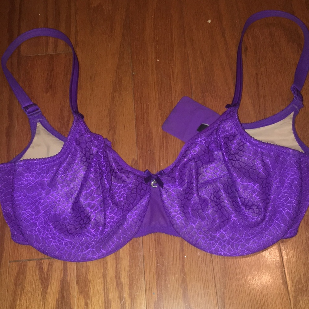 Chantelle lined lightweight Bra 32 UK E (DDD)