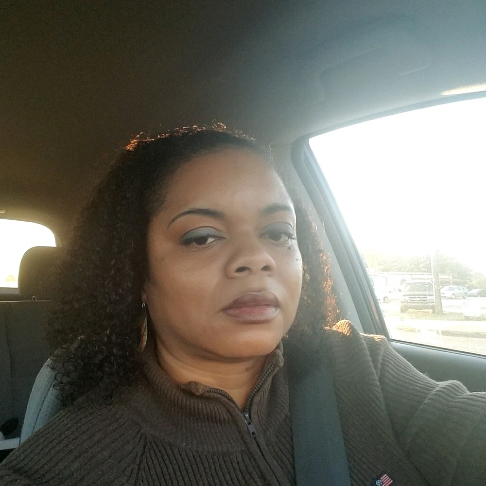 Meet your Posher, Pamela