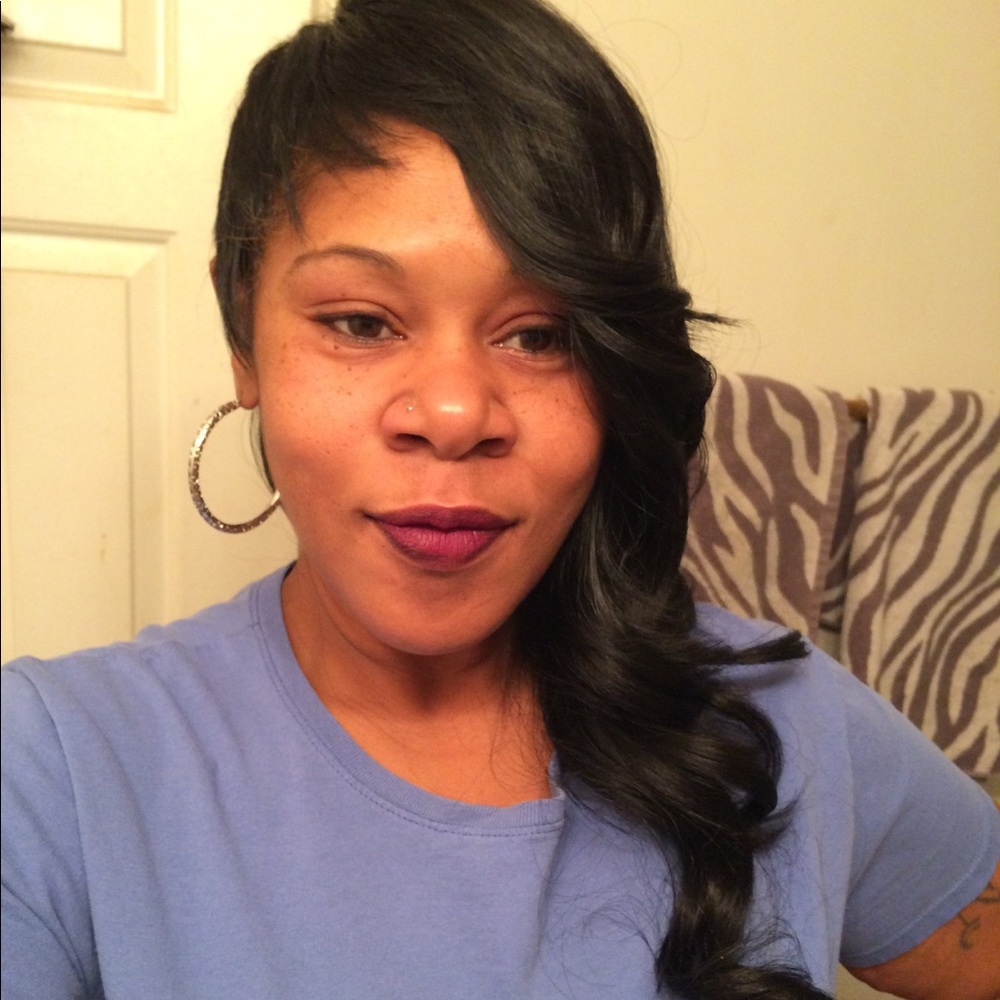 Meet your Posher, Nickea