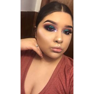 Meet your Posher, Monica