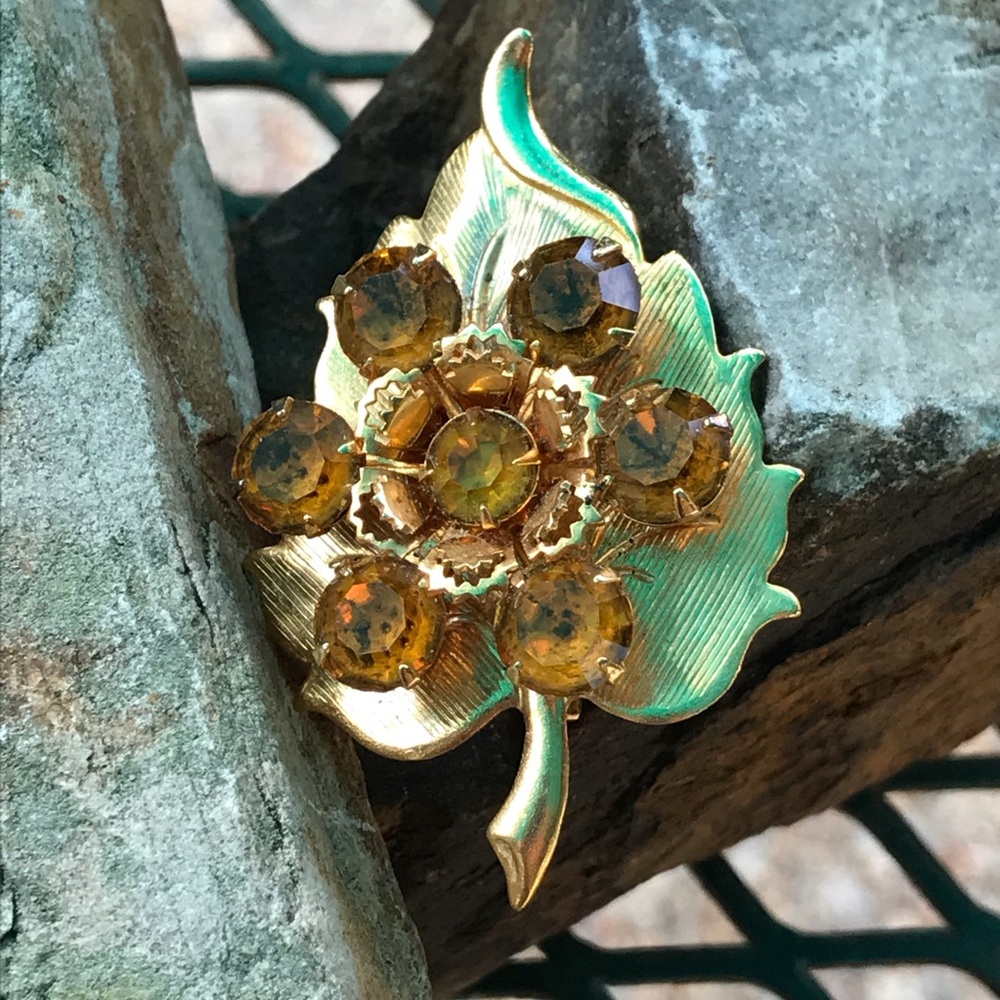 VTG Citrine Color Rhinestone Leaf Pin - Picture 4 of 8