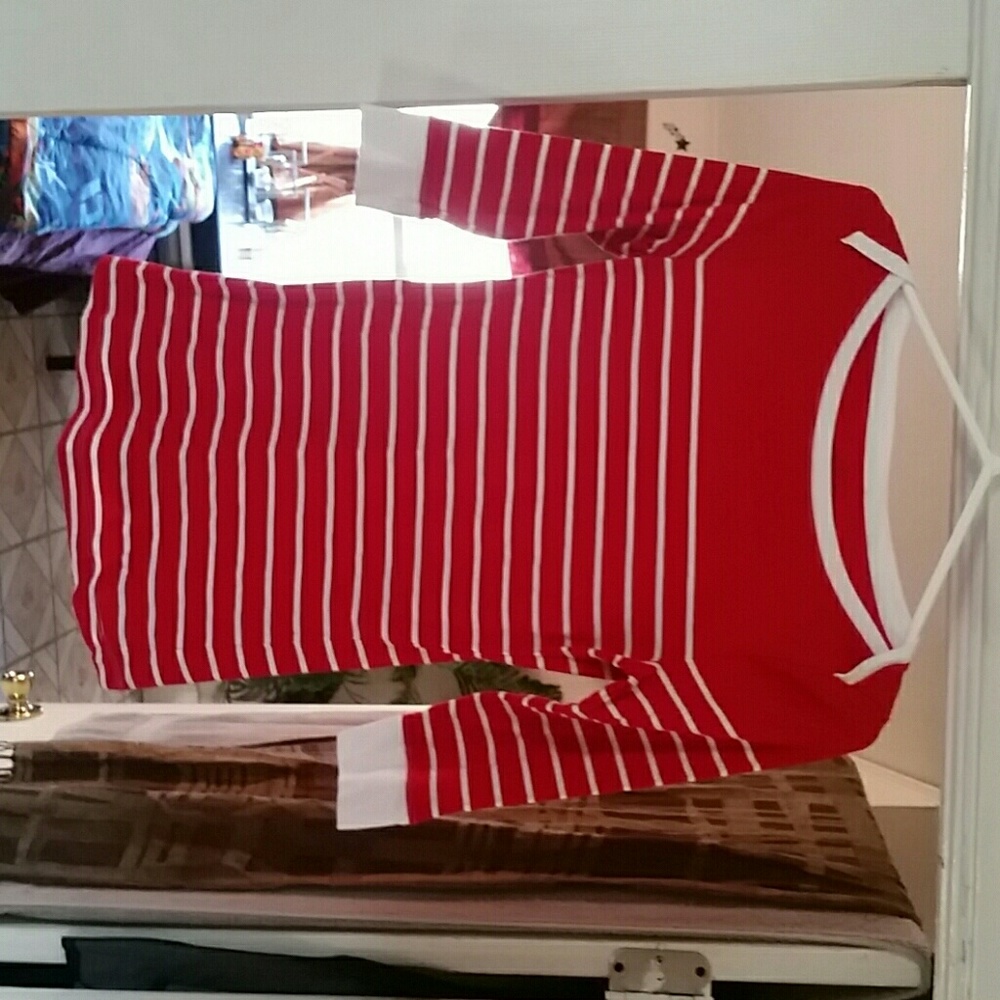 Old navy womans red and white long sleeve top