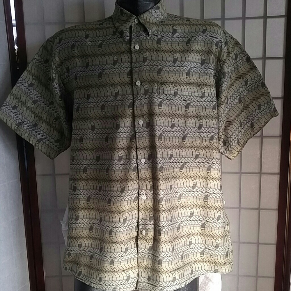 Shirt - Picture 2 of 7