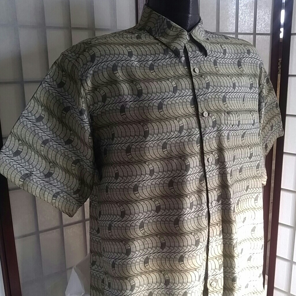 Shirt - Picture 3 of 7