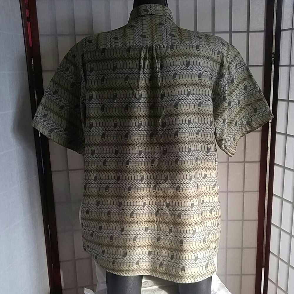 Shirt - Picture 6 of 7