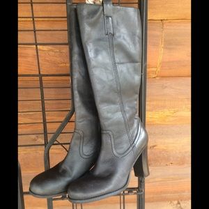 Ladies high heeled boots