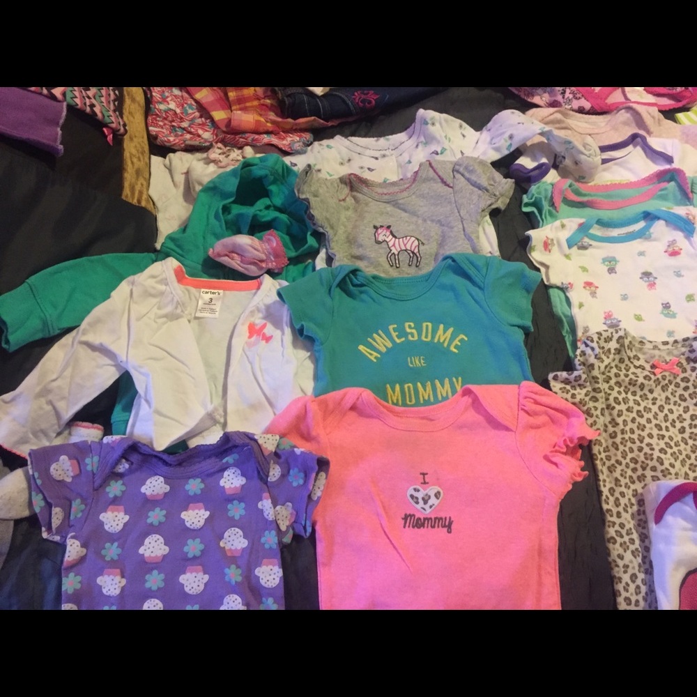 Baby girls clothes 0-12 months onzies,pants , etc - Picture 7 of 8