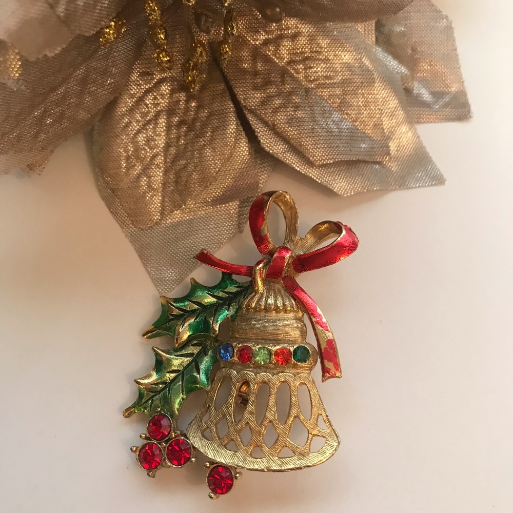 Vintage Signed Beatrix Christmas Brooch Pin Bell