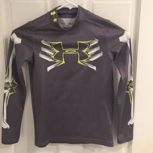 Boys under armour long sleeve small shirt
