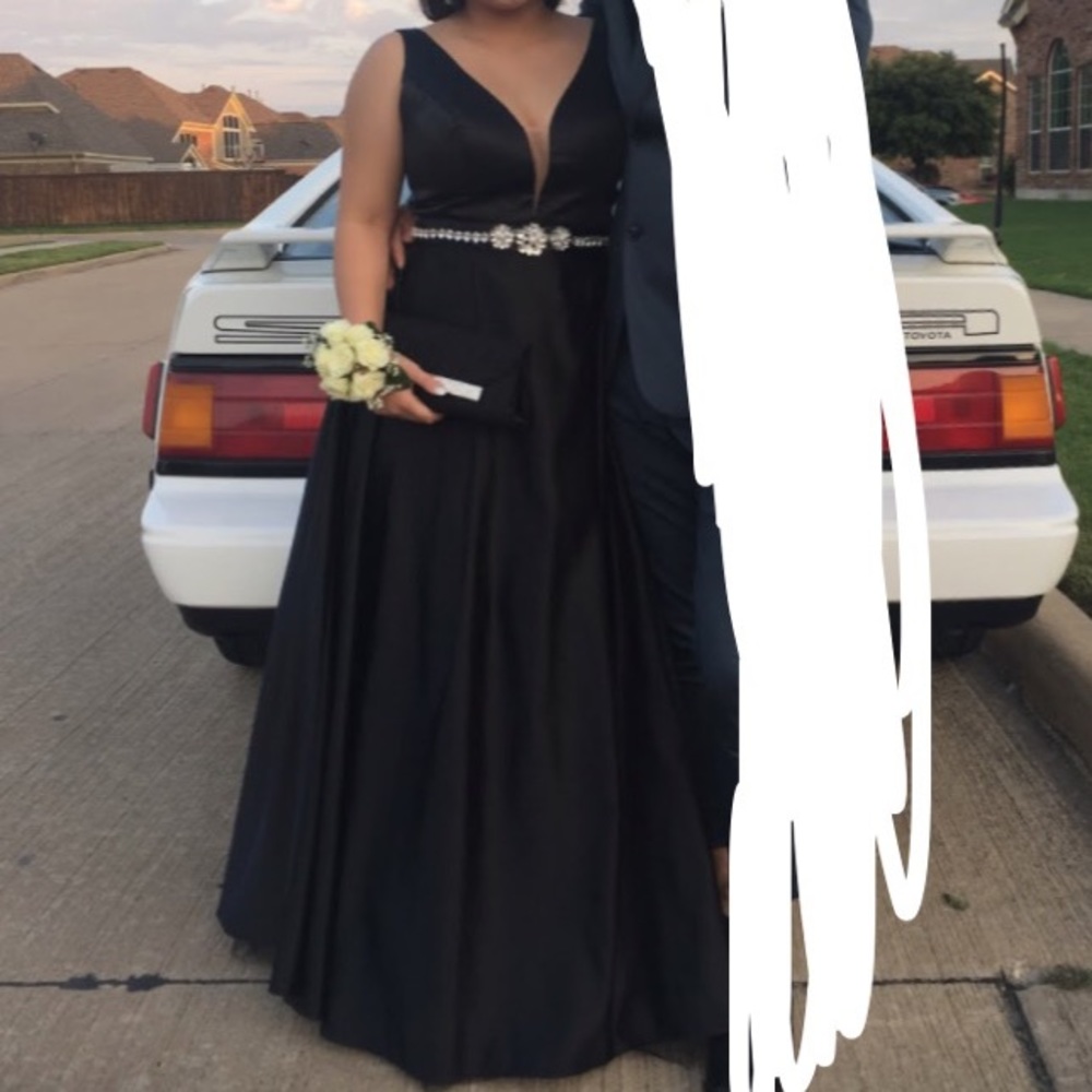 Black Prom dress