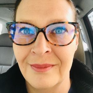 Meet your Posher, Catherine