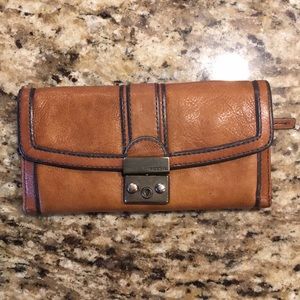 Leather fossil wallet