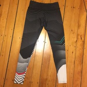 Mid-rise full length onzie zigzag leggings