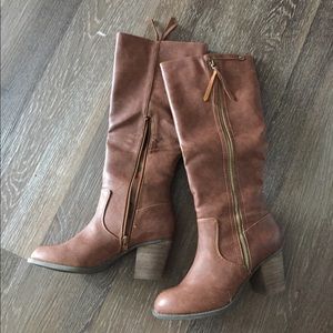 Cognac tall boots 👢