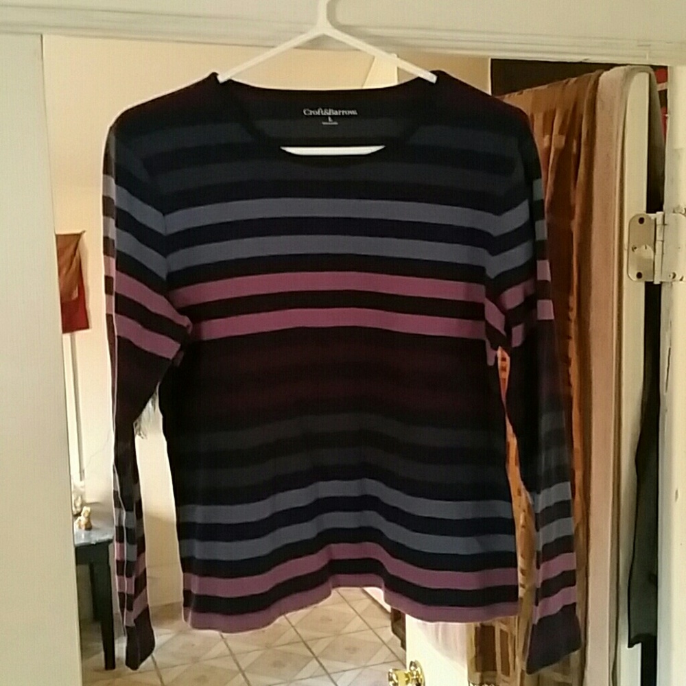 Woman's long sleeve