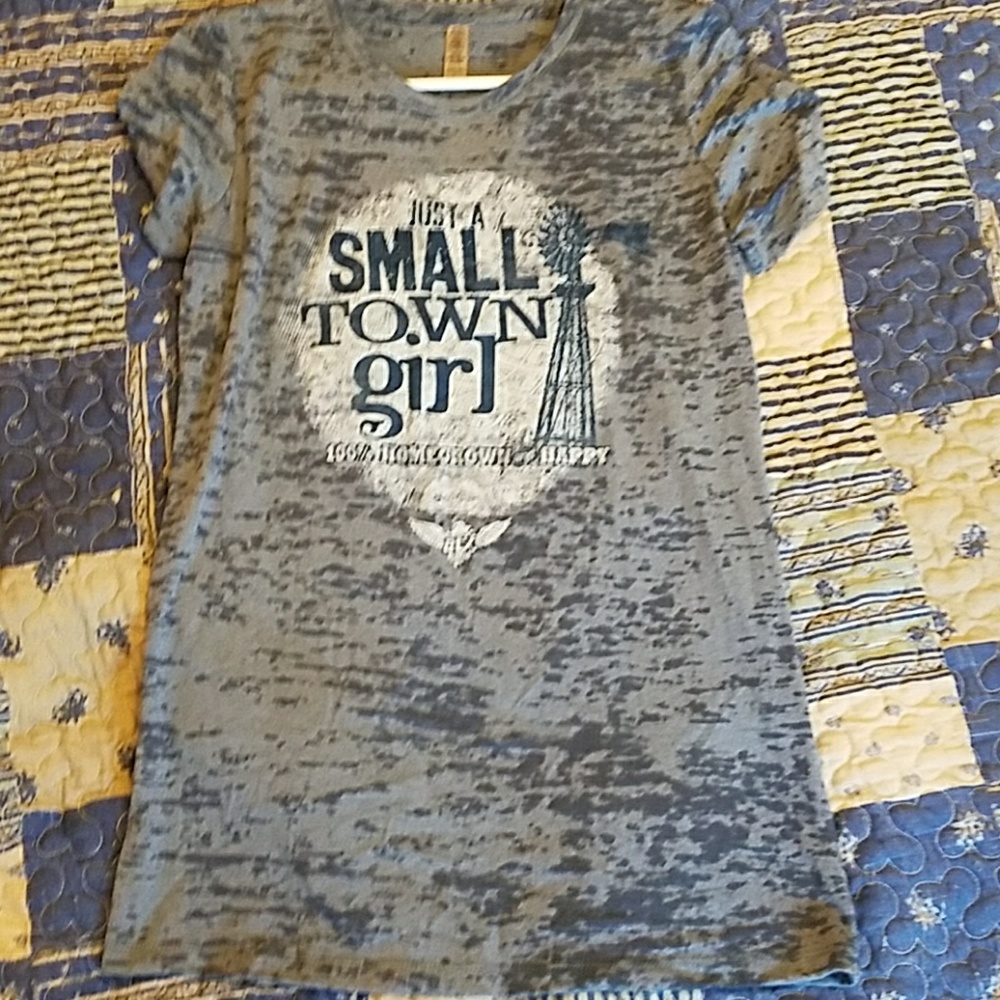Short sleeve shirt
