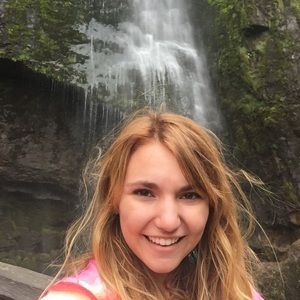 Meet your Posher, Jillian