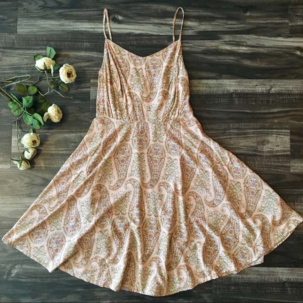 Beautiful OLD NAVY Paisley Floral Dress