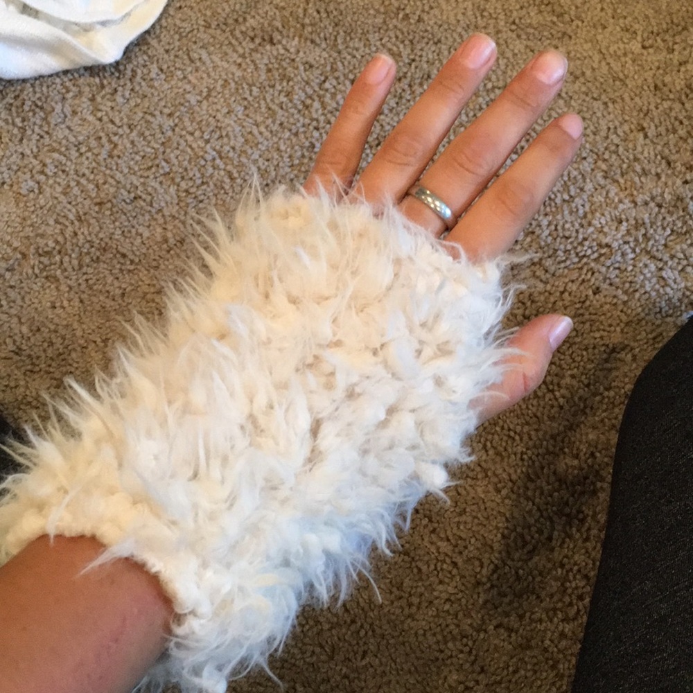 Fingerless gloves