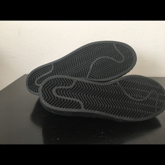 Adidas Superstar Pharrell Shoes - Picture 8 of 8