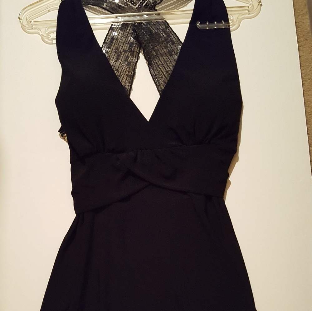 NWT  BLACK DRESS, WITH SILVER BLING Med