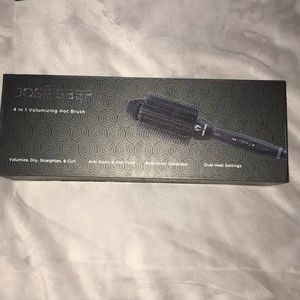 NIB Jose Eber 4 in 1 Volumizing Hot Brush