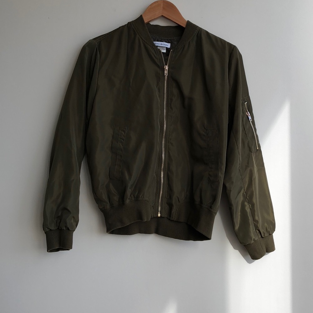 blanc de blanc bomber jacket. Olive. Size S. NWOT!