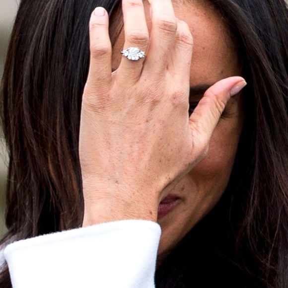 NWT Meghan Markle Three Stone Engagement Ring - Picture 2 of 6
