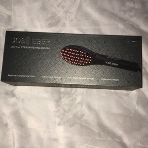 NIB José Eber Digital Straightening Brush